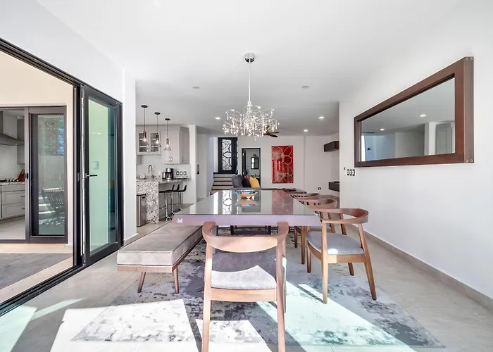 #marbella Lane - Premium Ocean View & Pool Holiday home