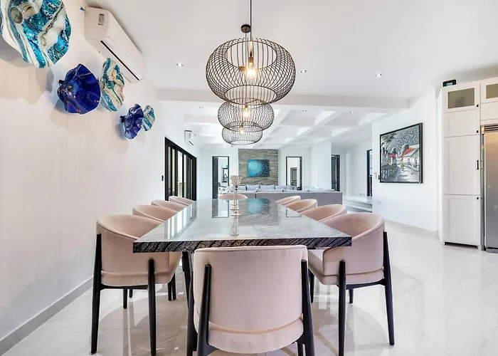 #marbella Lane - Premium Ocean View & Pool Holiday home *