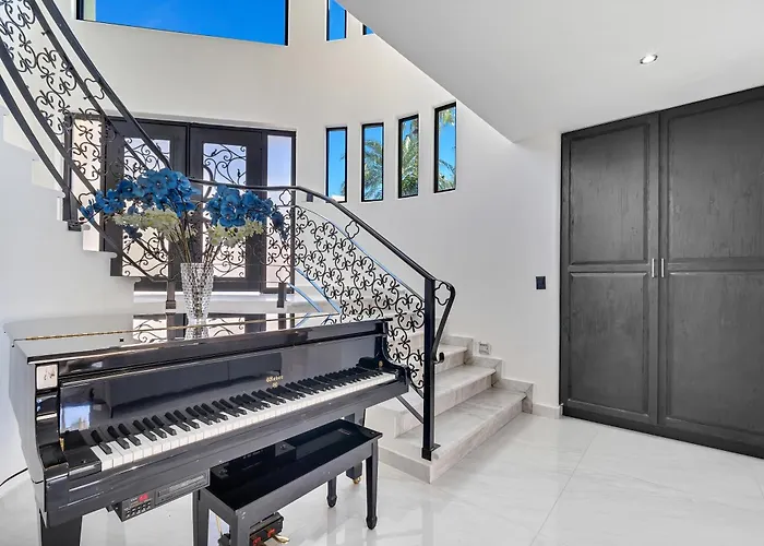 Holiday home #marbella Lane - Premium Ocean View & Pool